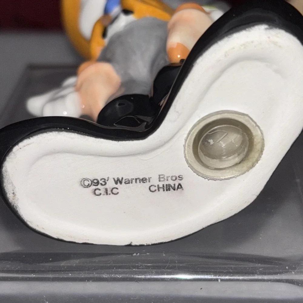 Vintage 1993 Cowboy Daffy Duck And Bugs Bunny‎ Looney Tunes Salt And Pepper Set